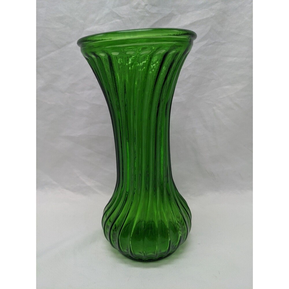 Vintage MCM Green Hoosier Glass Ribbed Swirl Vase 3 1/2" X 7 1/2"